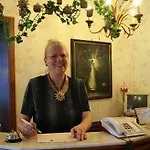 Yoga Jasmin Ehemals Eberhardt-burghardt באדנוויילר