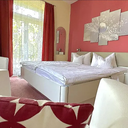 מלון Yoga Jasmin Ehemals Eberhardt-burghardt באדנוויילר