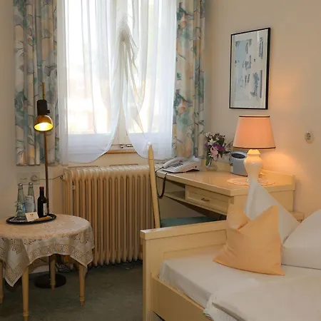 Yoga Jasmin Ehemals Eberhardt-burghardt Hotell Badenweiler